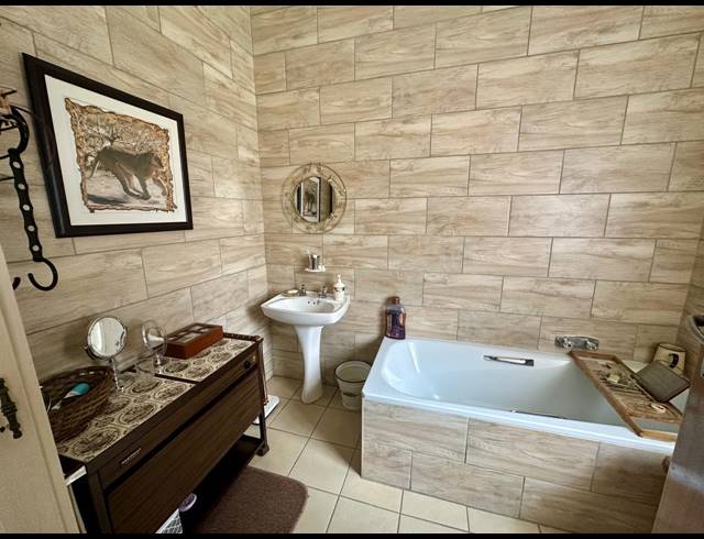 2 BEDROOM FREESTANDING FOR SALE IN SUNAIR PARK